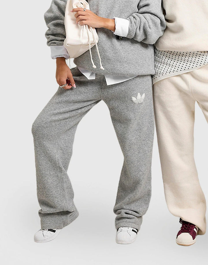 Soft Knit, Snug Feel